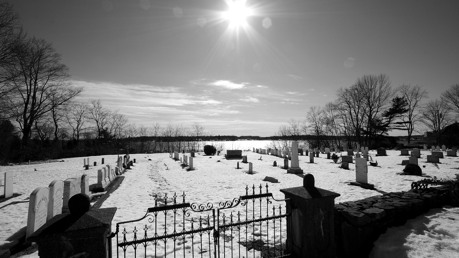 Historic gravestones in Kittery Point Cemetery