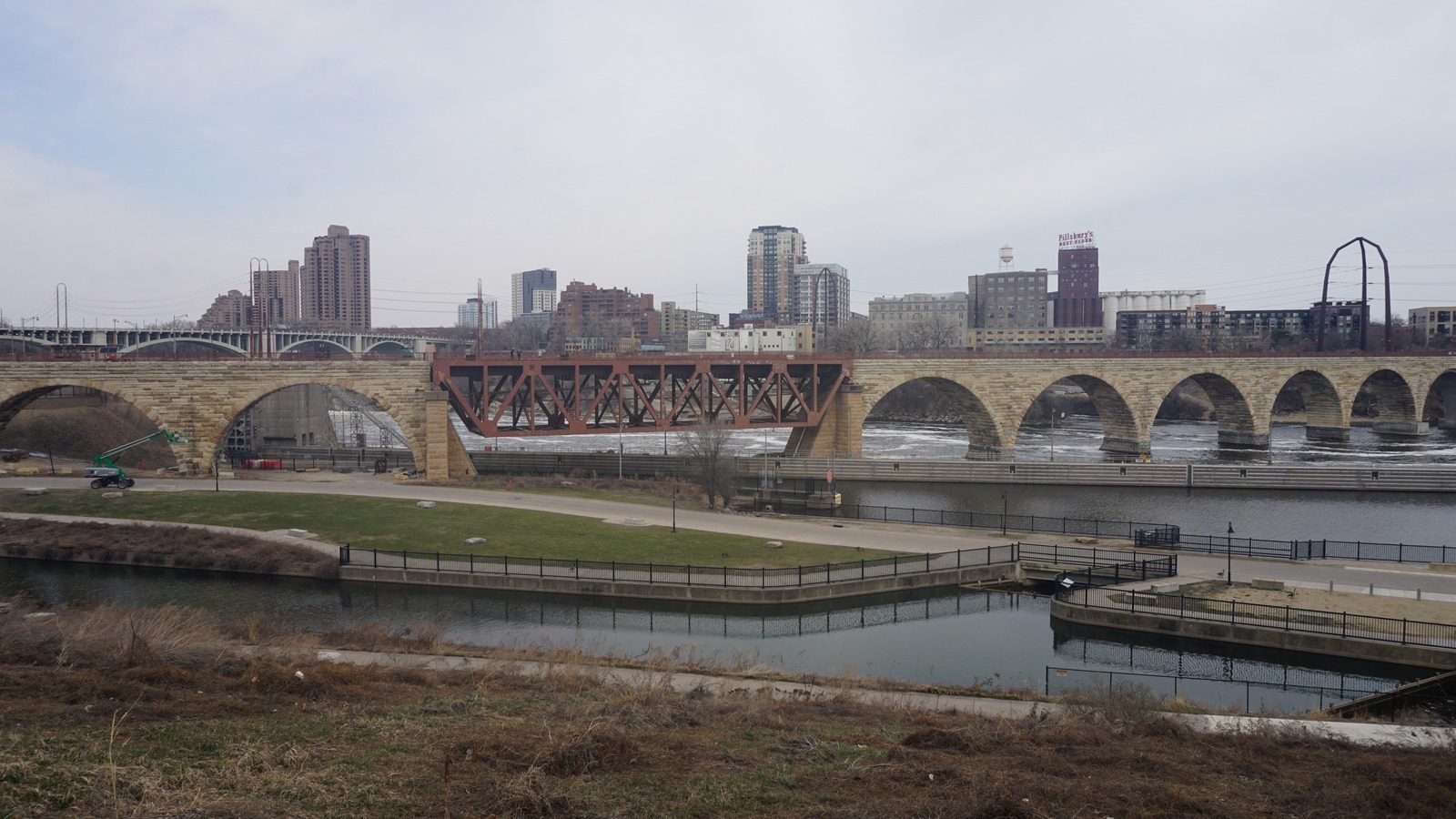 Stone Arch Bridge crossing the Mississippi River in Minneapolis