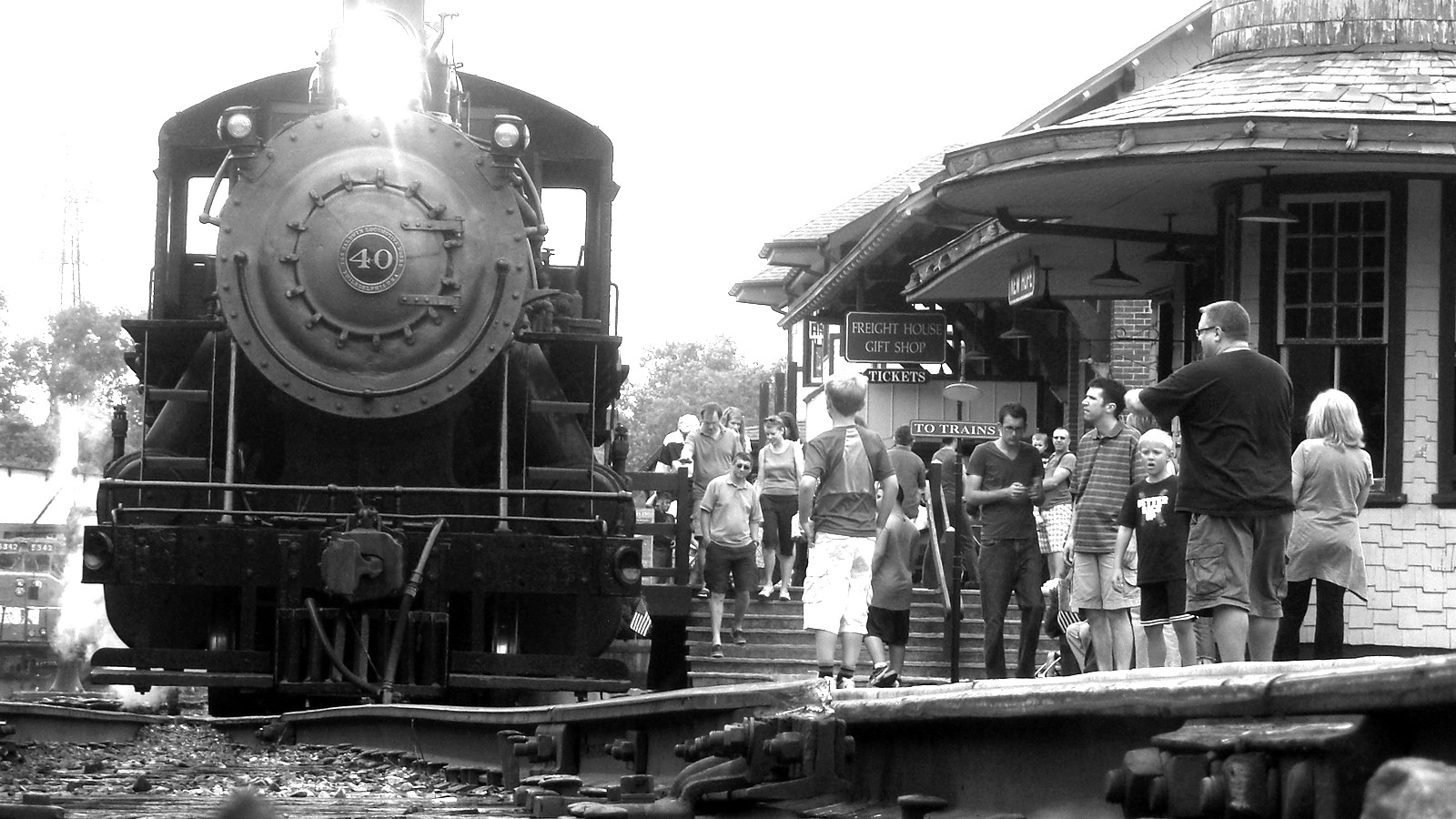 New Hope Railroad locomotive and passenger cars at New Hope station
