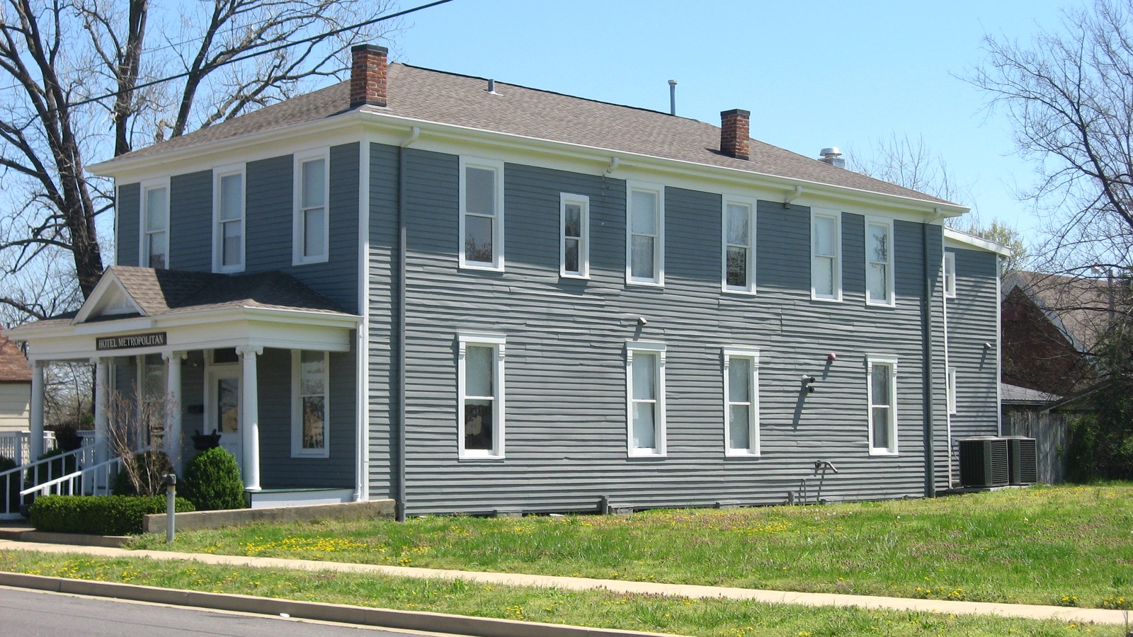 Historic Hotel Metropolitan building in Paducah