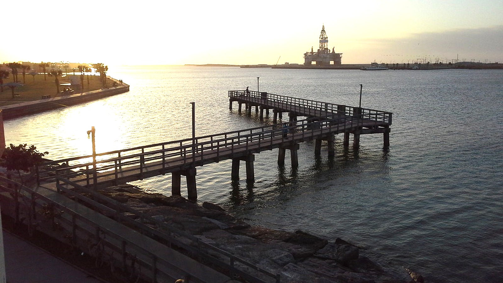 Waterfront and harbor view from Roberts Point Park