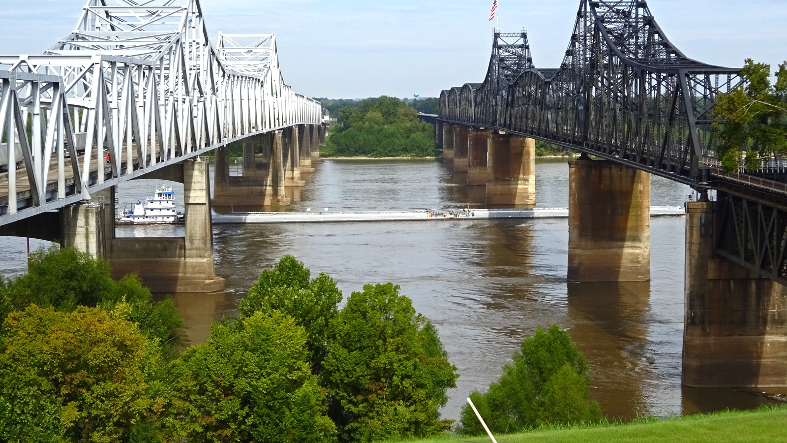Vicksburg, Mississippi above the river landscape