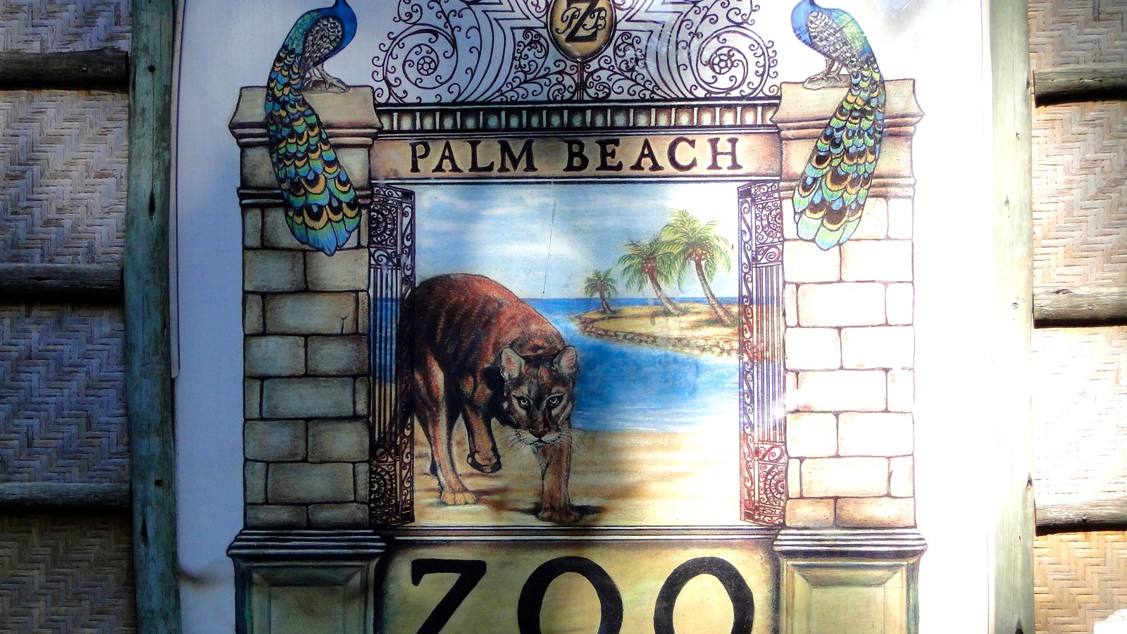 Palm Beach Zoo entrance artwork in Dreher Park