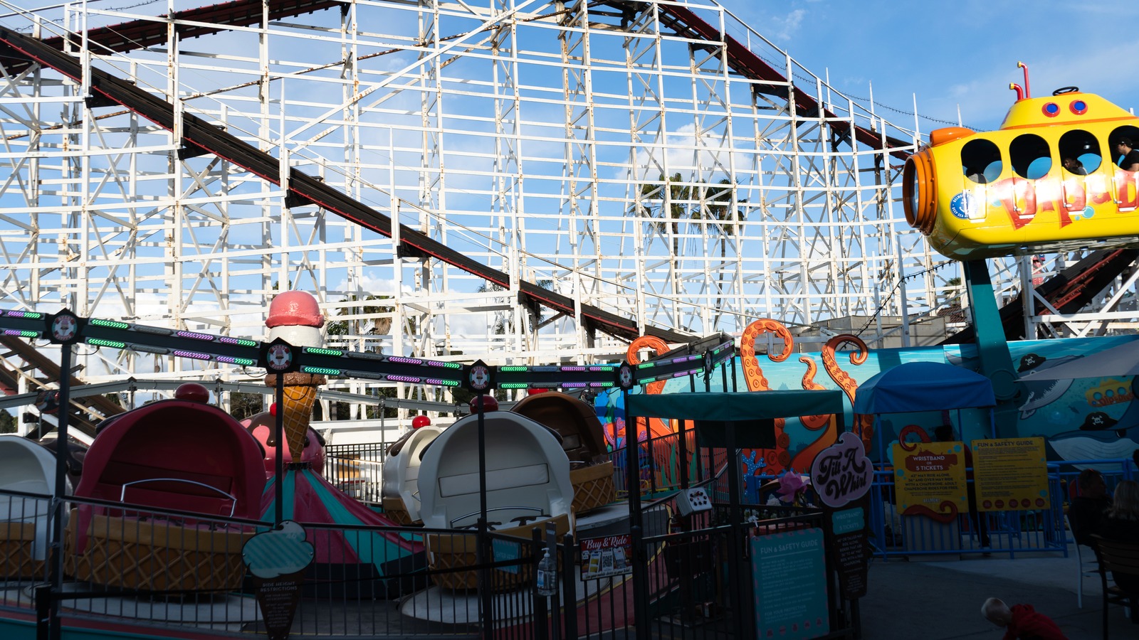 Belmont Park San Diego rides by the beach