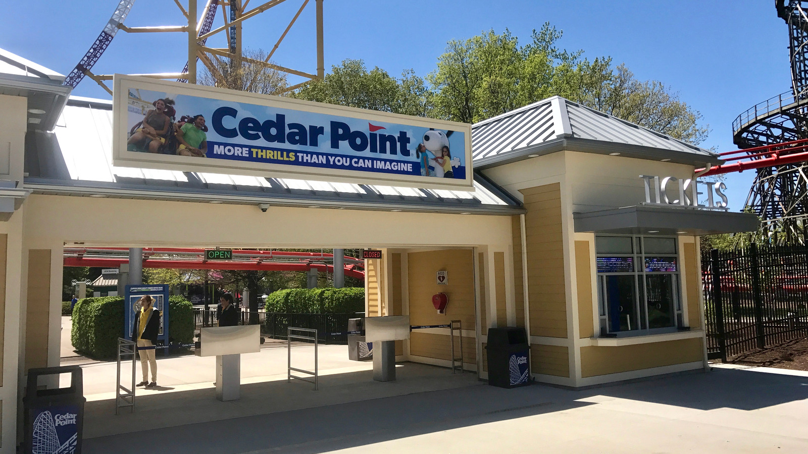 Cedar Point entrance near Cedar Point Shores
