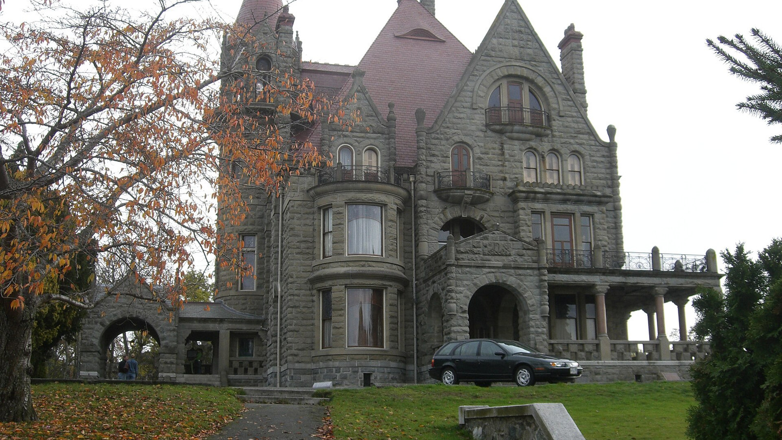 Exterior of Craigdarroch Castle in Victoria