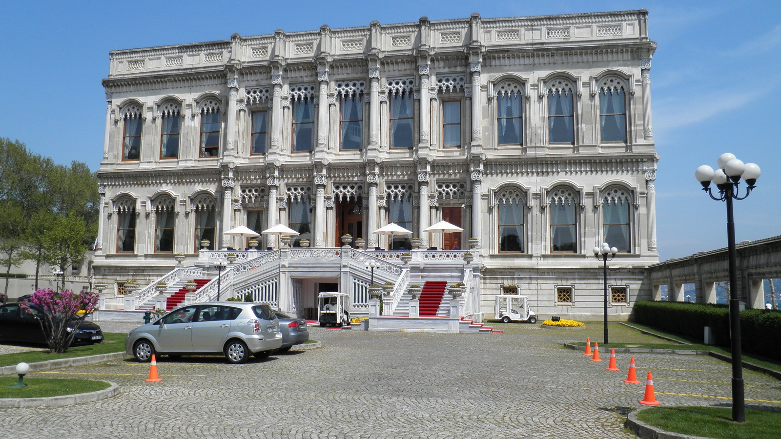 Archive exterior of Ciragan Palace Kempinski Istanbul, a listed participating GHA DISCOVERY hotel