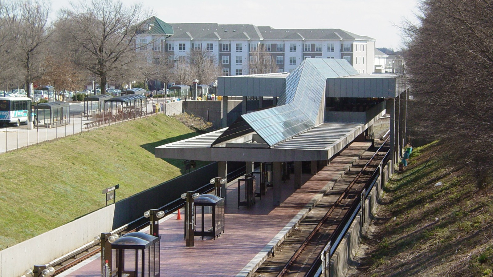 Metro Red Line Reopens 3 Stations After Summer Closure