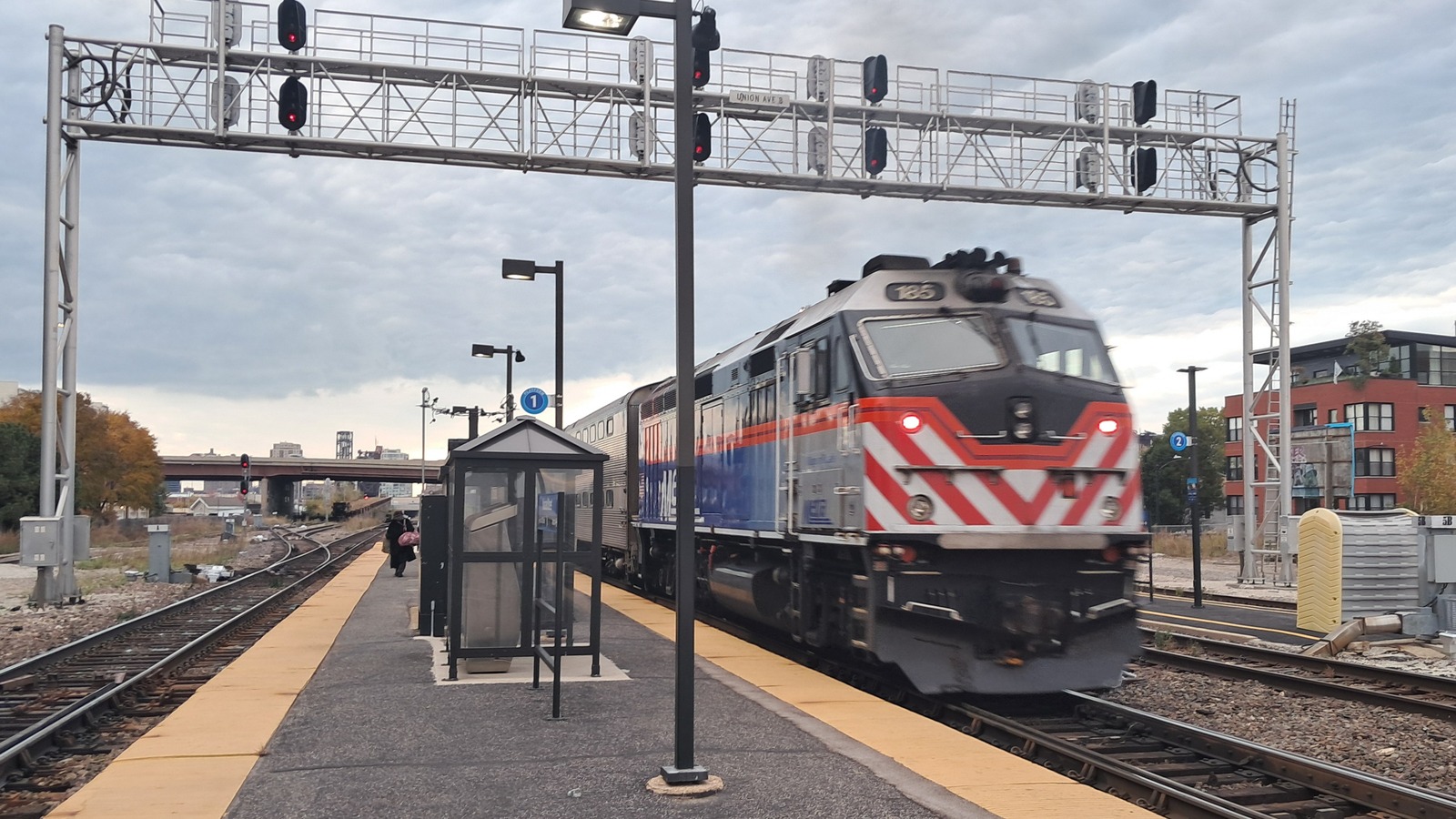 A Metra BNSF Line commuter train standing at Halsted Street station in Chicago