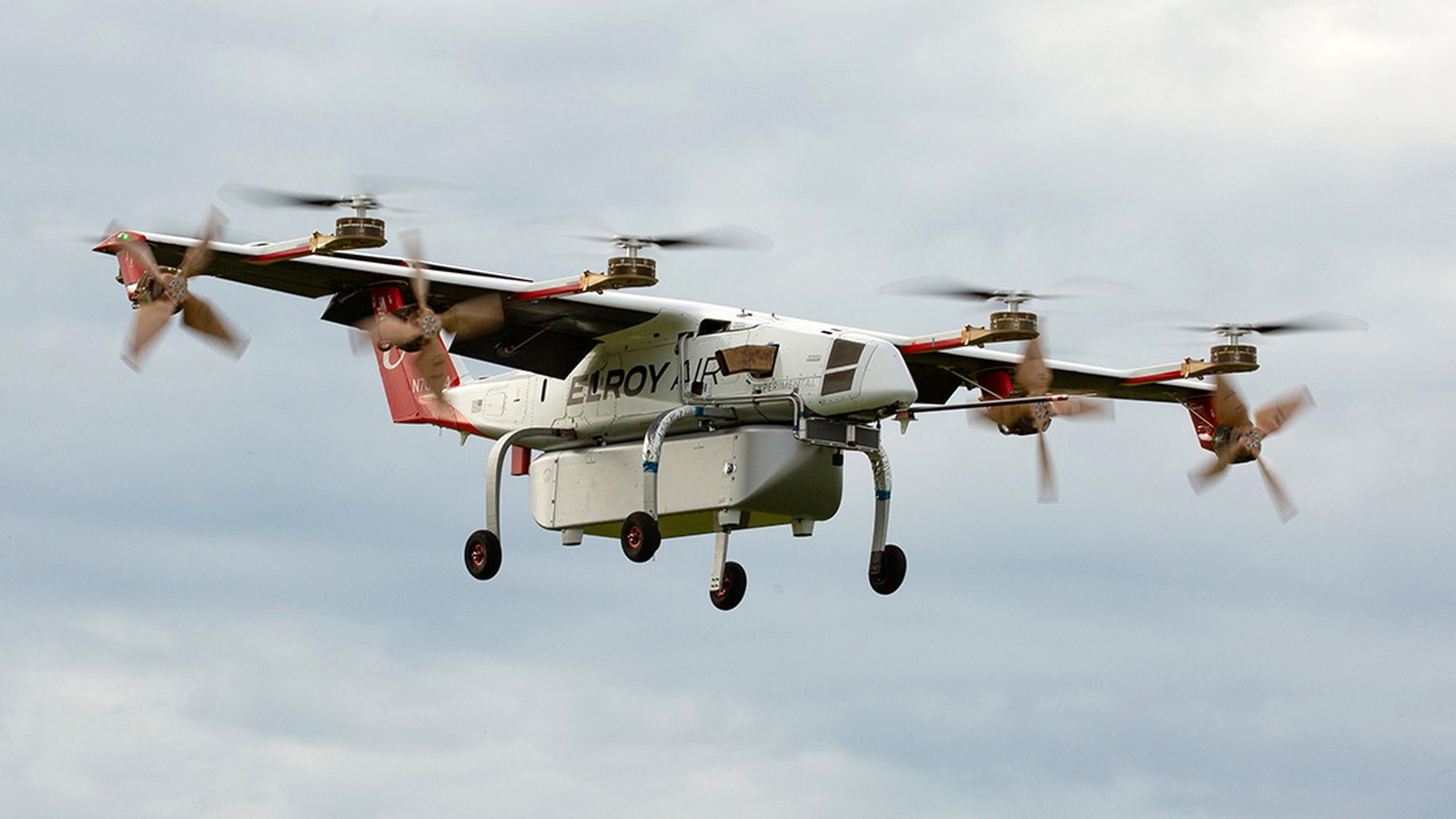 Elroy Air Chaparral hybrid electric cargo aircraft in flight