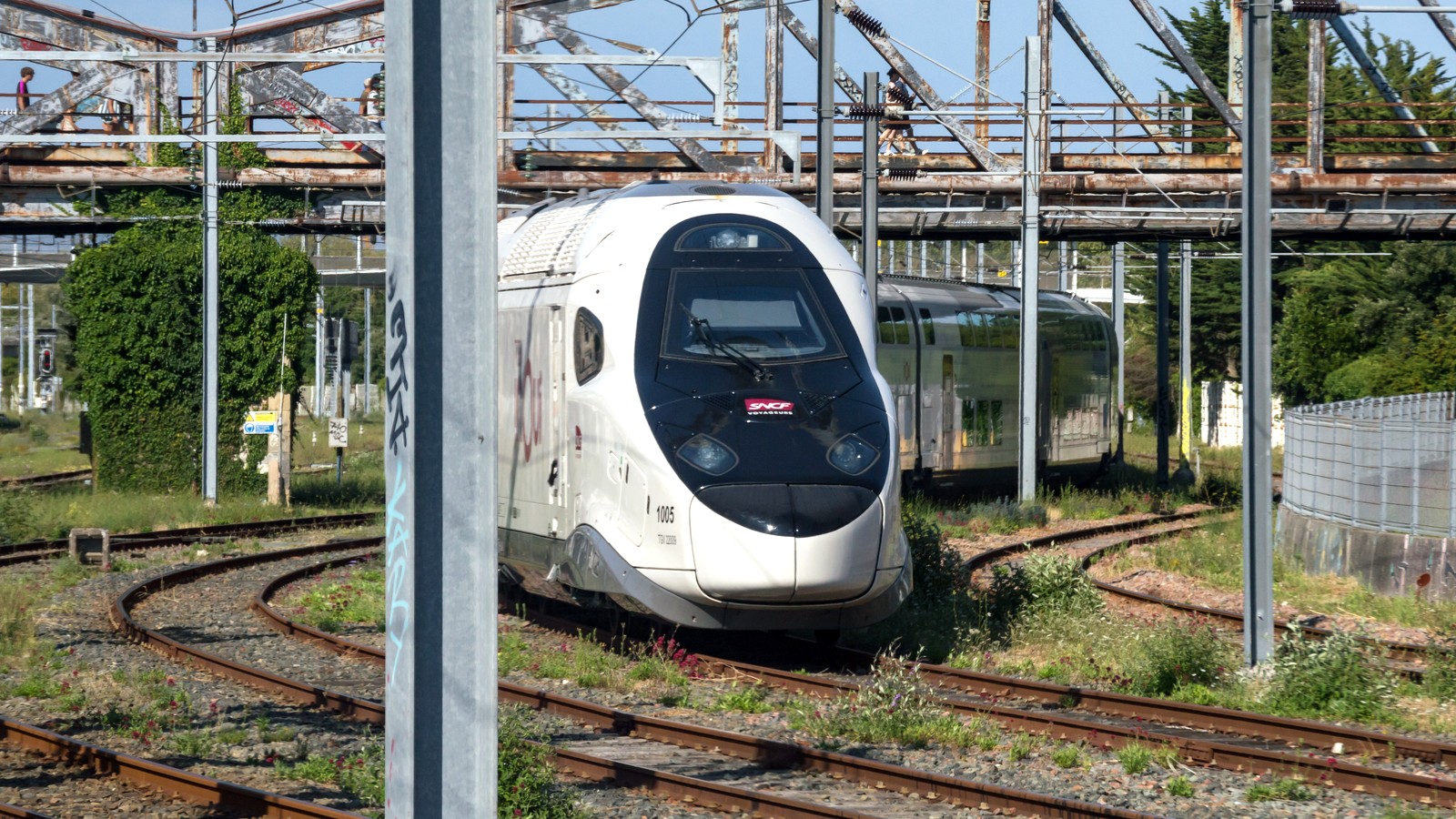 Alstom Avelia Horizon high-speed trainset near La Rochelle, France, the same train family Velvet ordered for 2028 Atlantic corridor service