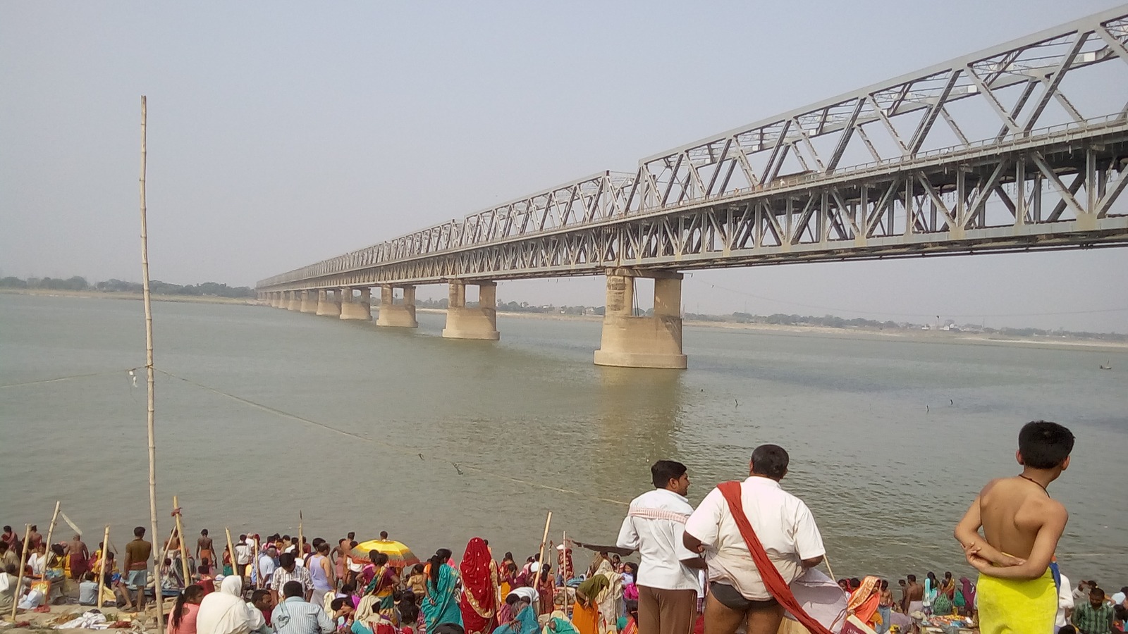 Rajendra Bridge spanning the Ganga at Simaria in Bihar, the rail-cum-road crossing at the center of East Central Railway non-interlocking work.