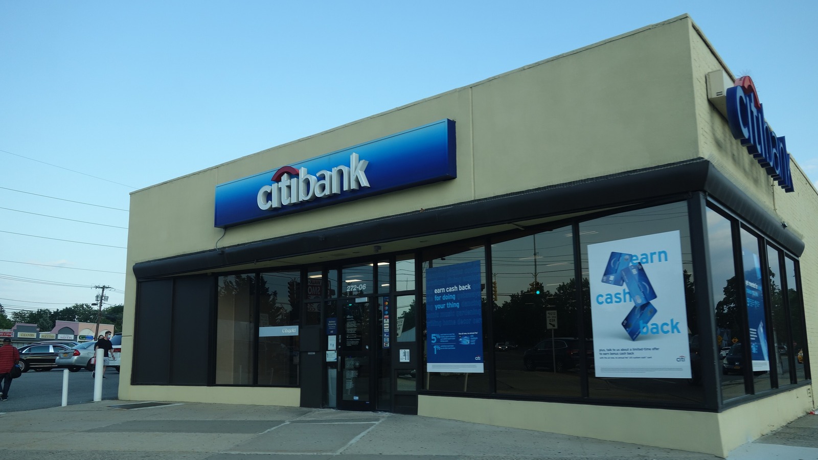 A Citibank branch on Union Turnpike in Queens, New York, with Citi credit card cash back posters in the windows.