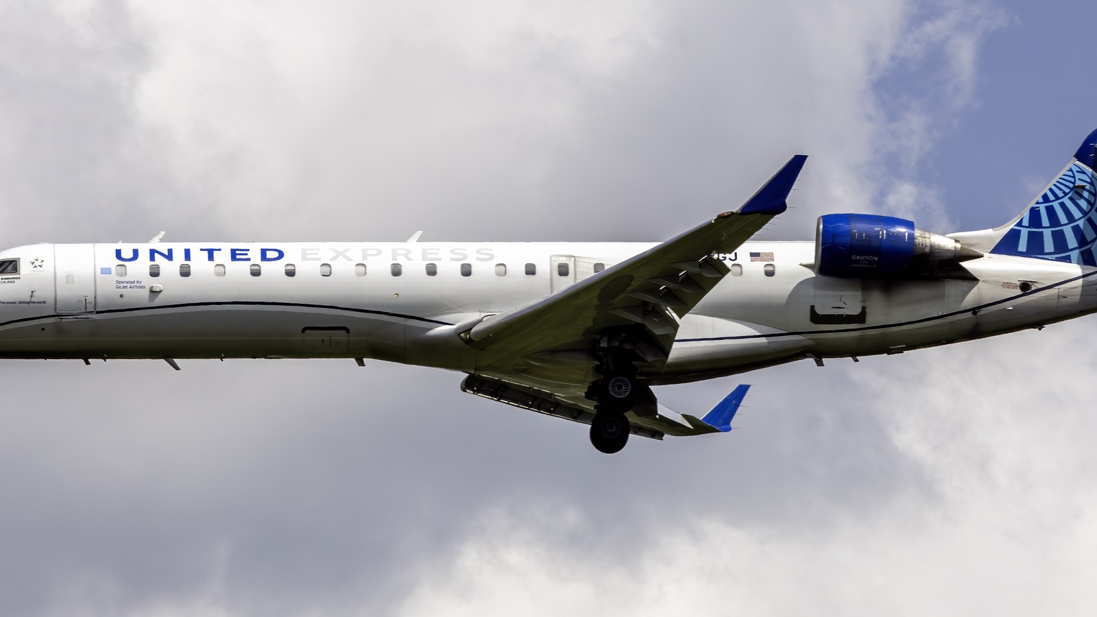 United Express GoJet CRJ-550 regional jet on approach, the aircraft type scheduled for daily Newark to Charlottesville flights