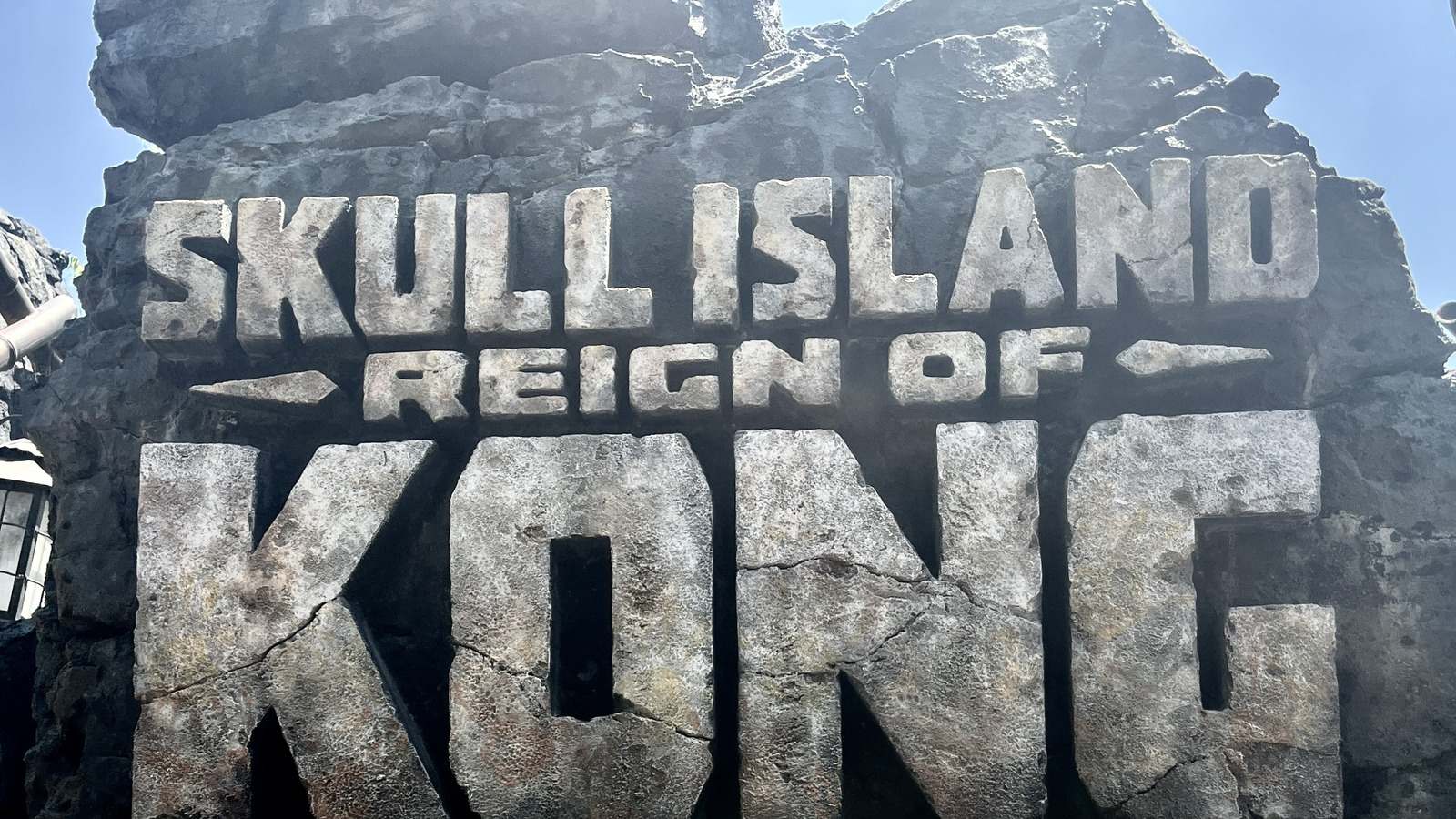 Daytime exterior entrance sign for Skull Island Reign of Kong at Universal Islands of Adventure