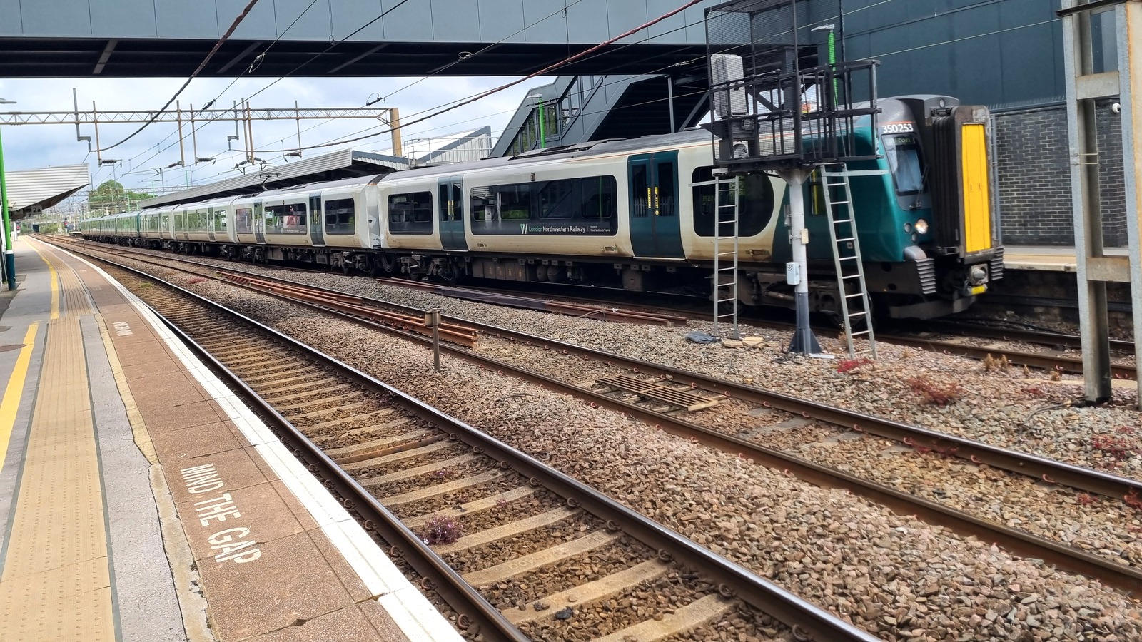 London Northwestern Railway Class 350 train at Northampton in May 2024