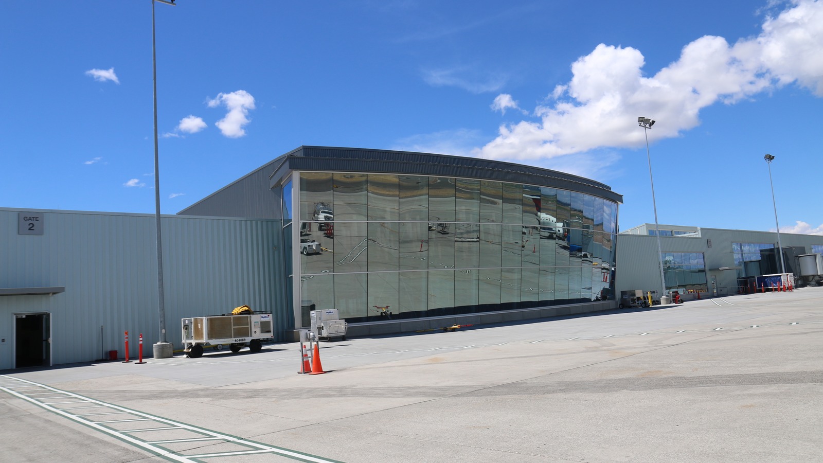 Tri-Cities Airport passenger terminal in Pasco, Washington, seen from the airfield side