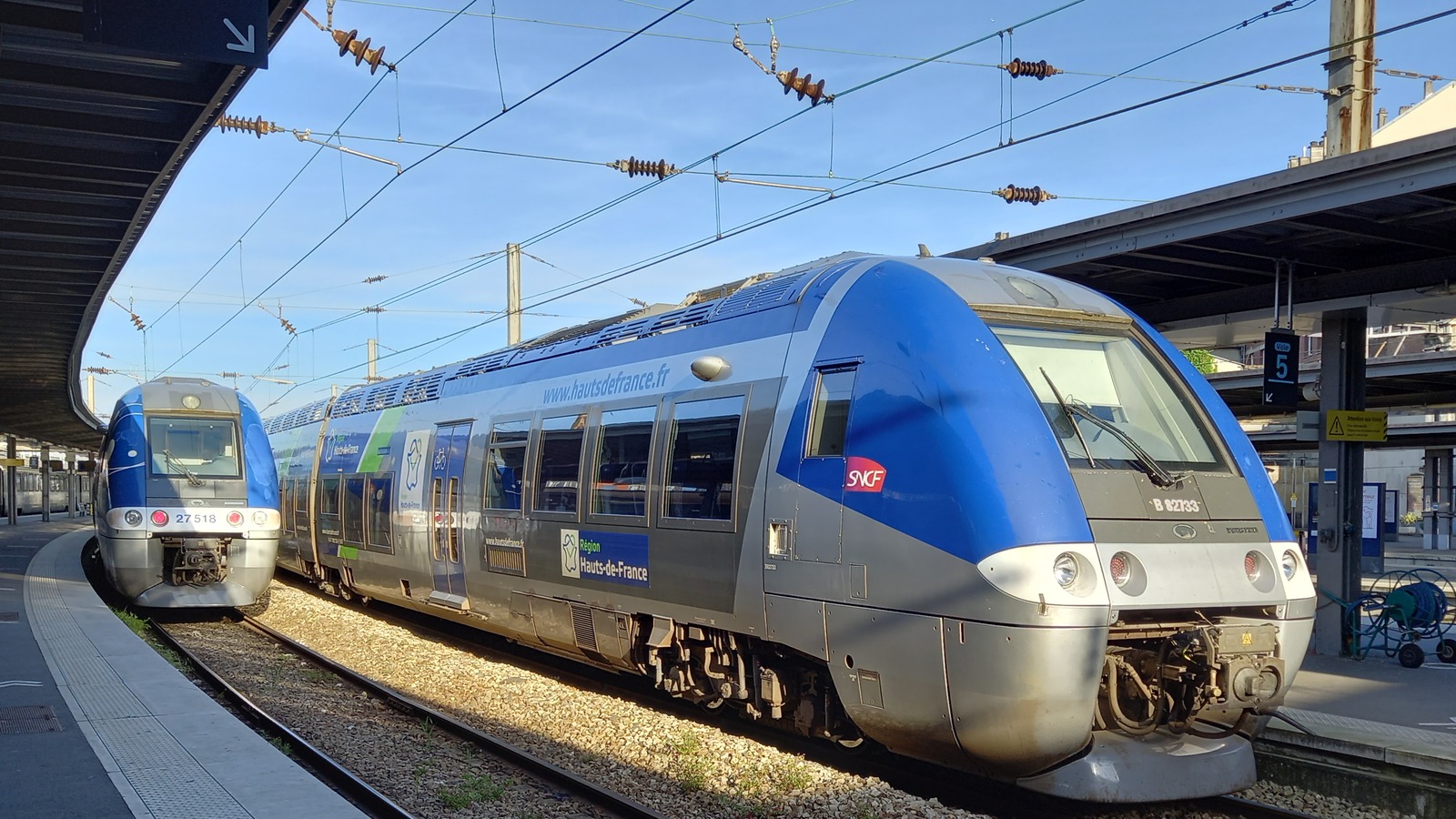 SNCF TER train B82733 at Amiens on May 3, 2023; archive photograph, not the September 2026 cable theft.