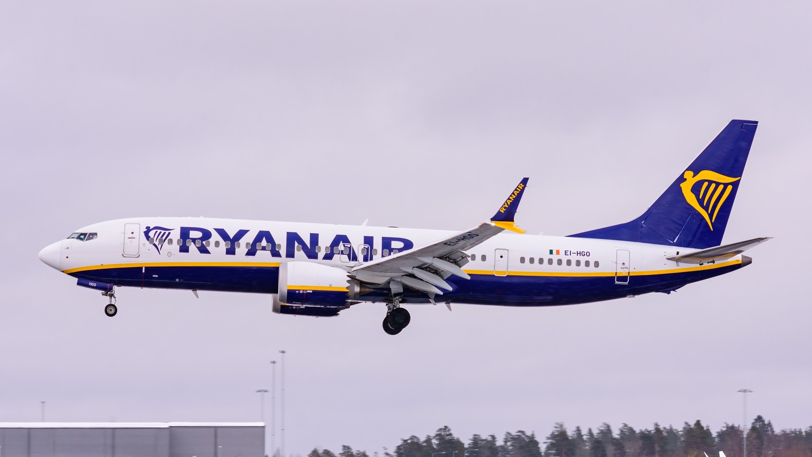 Ryanair Boeing 737 MAX 8 EI-HGO on approach to Stockholm Arlanda Airport