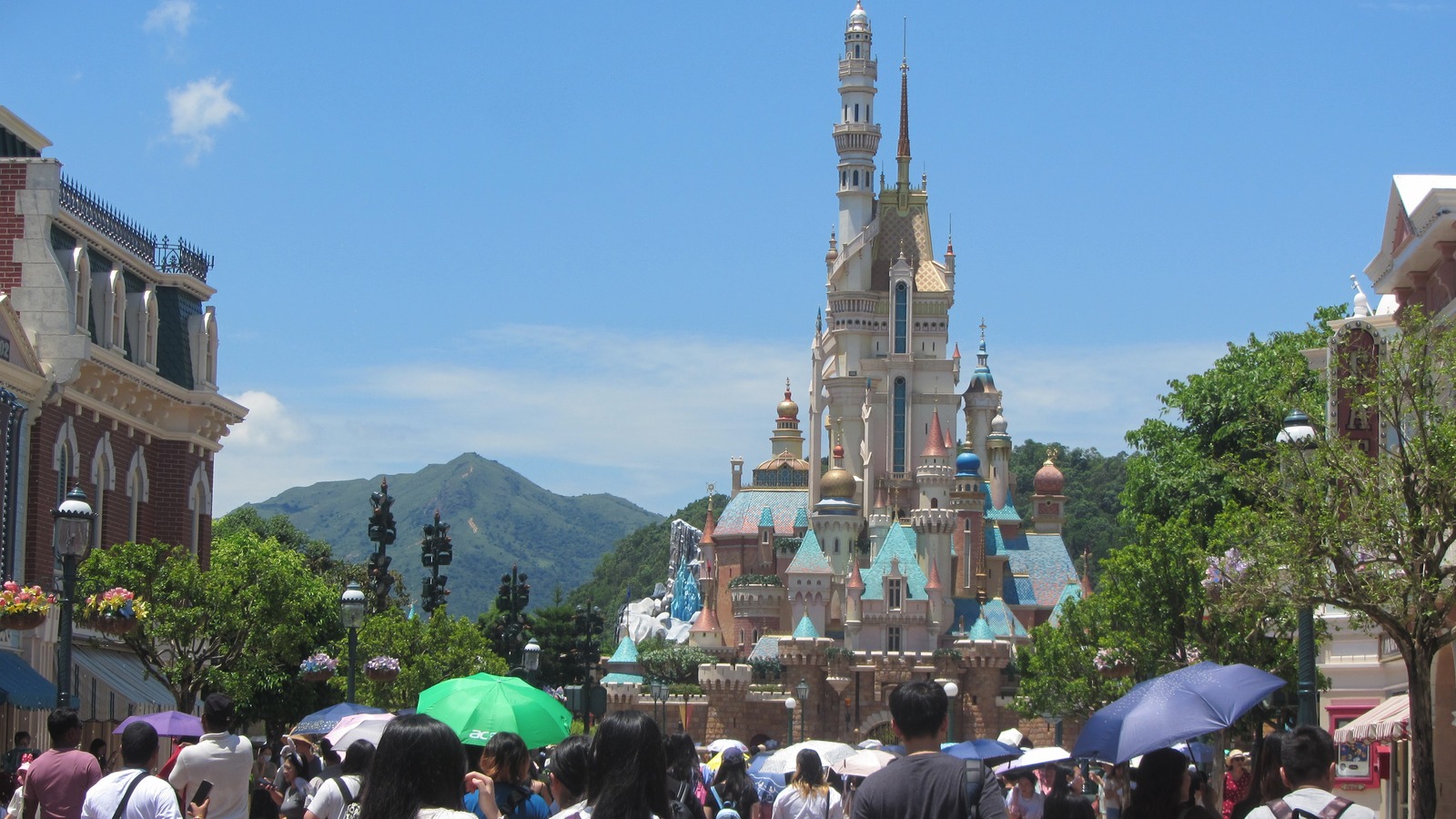 Hong Kong Disneyland Halloween Opens Sept. 18 With Paid Extras