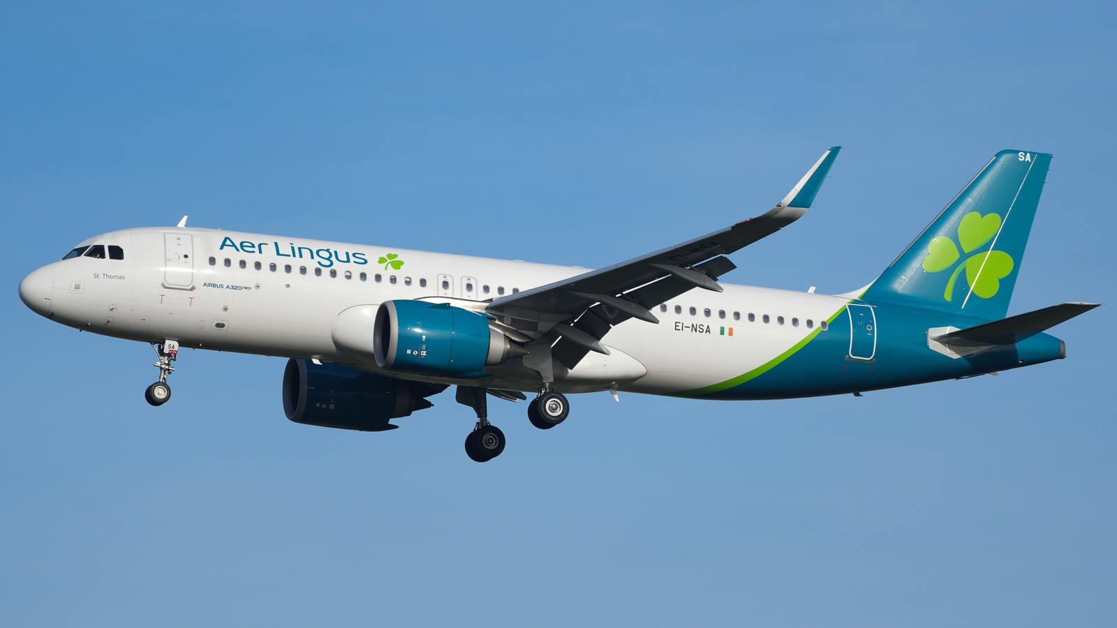 Aer Lingus Airbus A320neo EI-NSA in current teal and white livery approaching Berlin after a Dublin flight