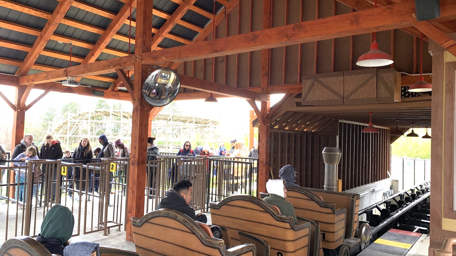 Snoopy's Racing Railway train and boarding platform at Canada's Wonderland