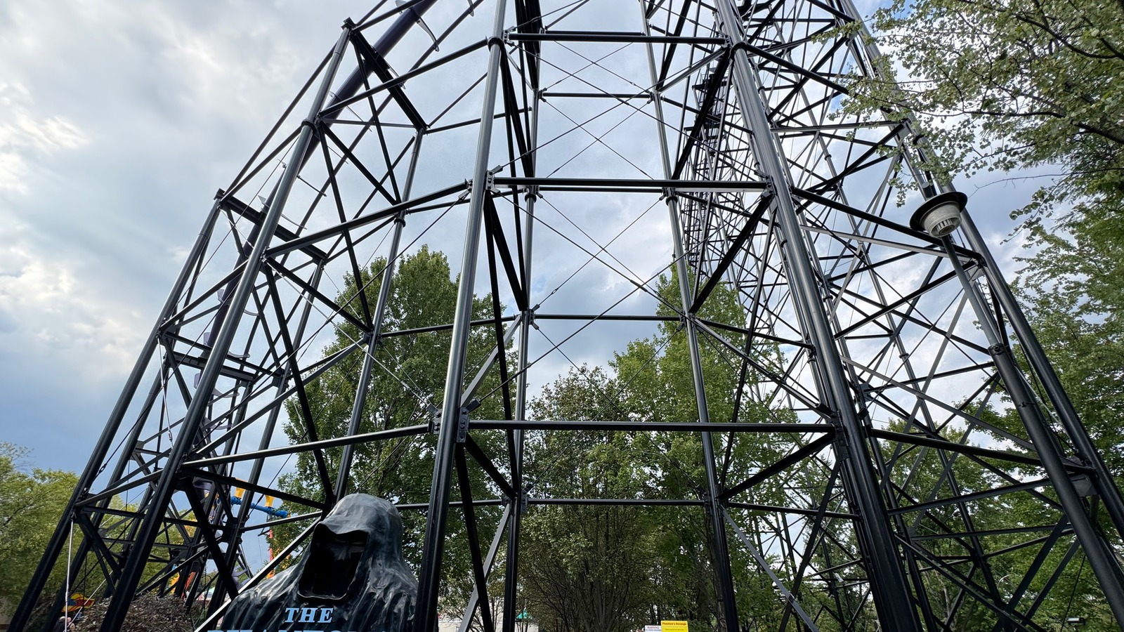 Phantom's Revenge entrance and track structure at Kennywood