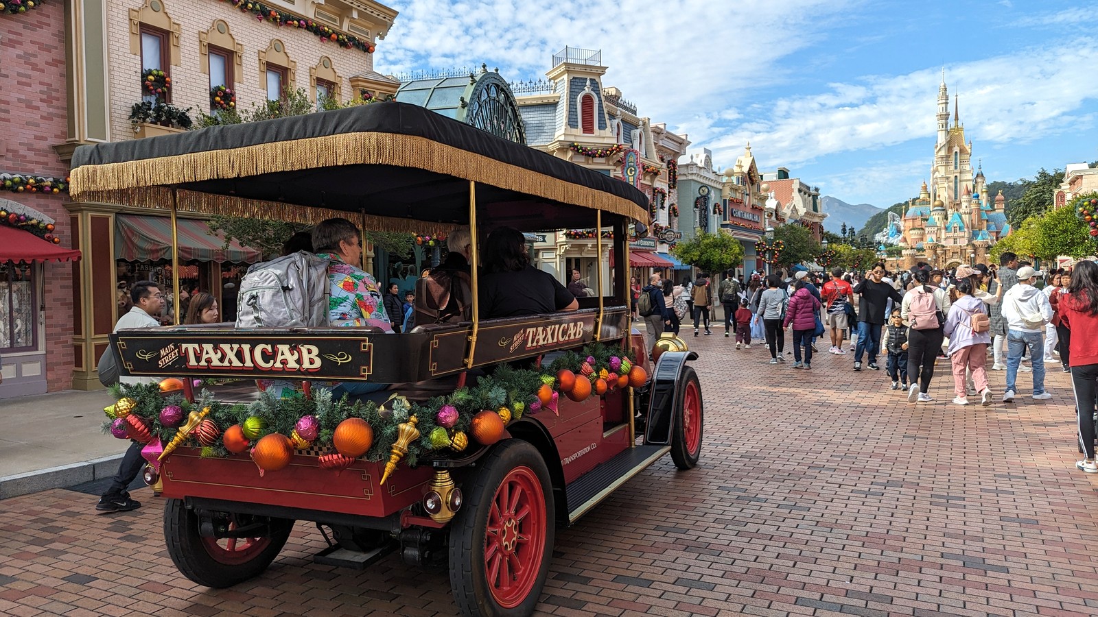 Main Street U.S.A. at Hong Kong Disneyland