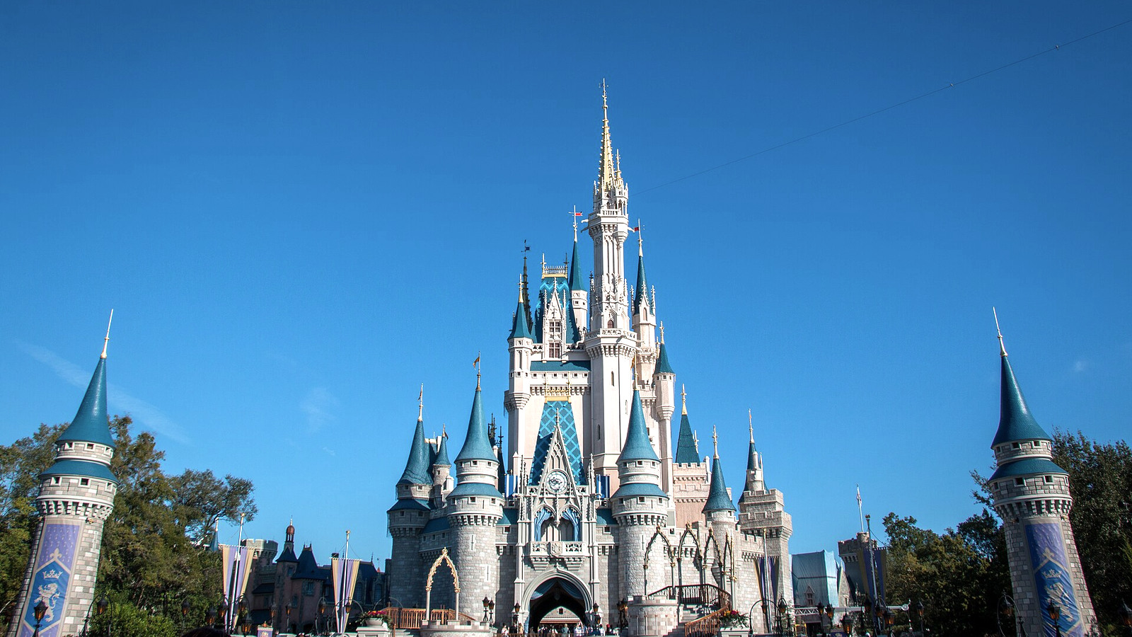 Disney World Lightning Lane passes destination context