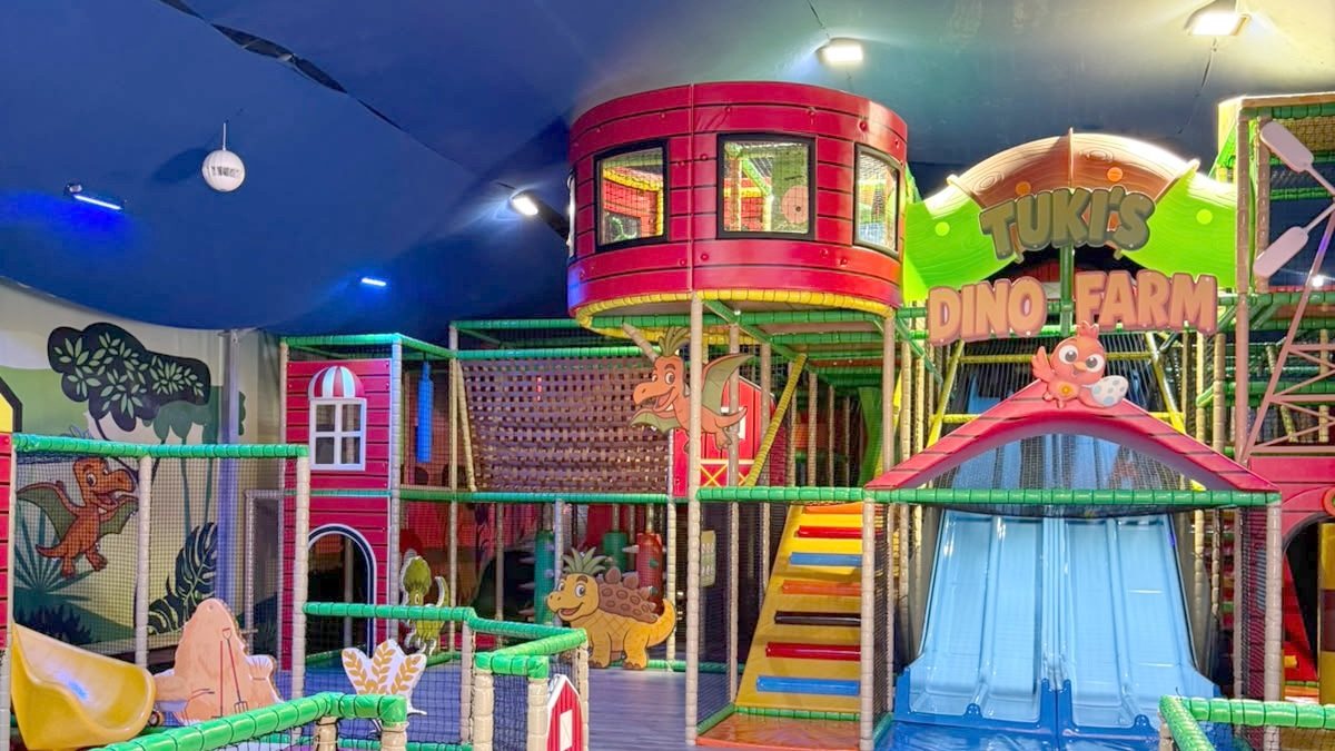 Tuki's Dinofarm indoor playground at Freizeit-Land Geiselwind