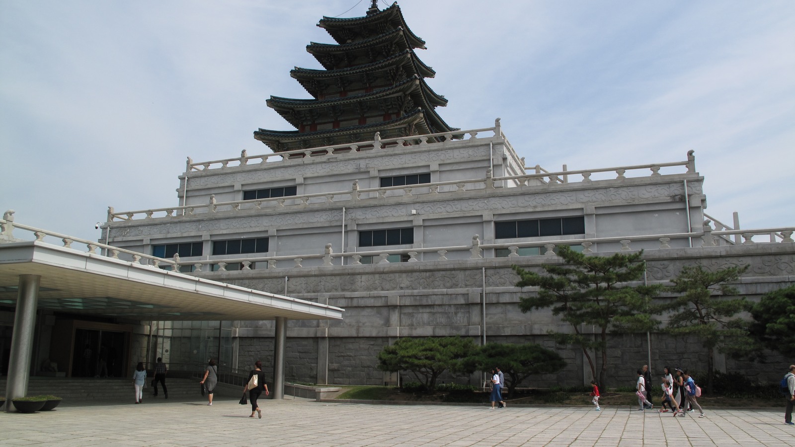 National Folk Museum of Korea building in the Gyeongbokgung setting