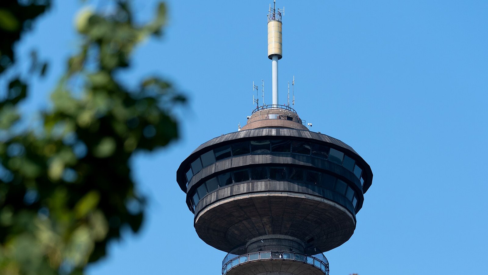 Upper observation section of Nasinneula Tower at Sarkanniemi
