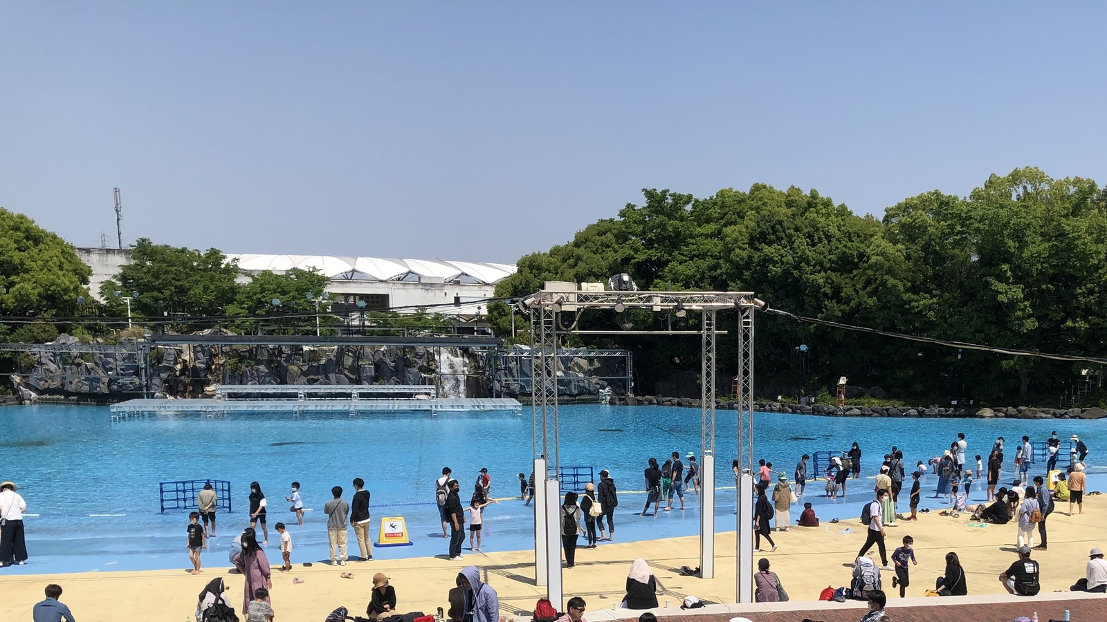 Wide Seibuen Amusement Park wave pool scene during Golden Week 2022