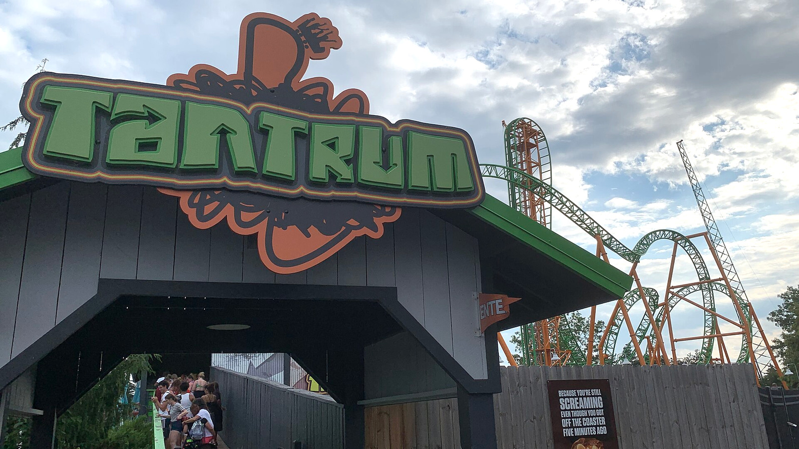 Six Flags Darien Lake attraction and visitor planning context