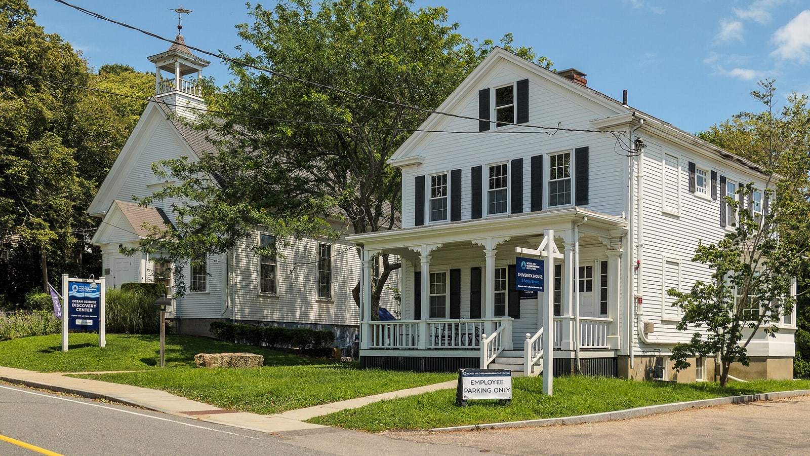 Exterior of the WHOI exhibit building in Woods Hole