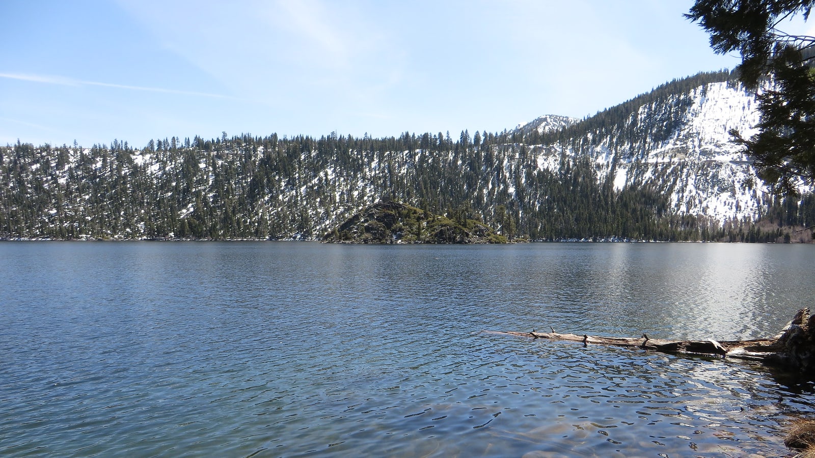 Emerald Bay and Fannette Island in Lake Tahoe
