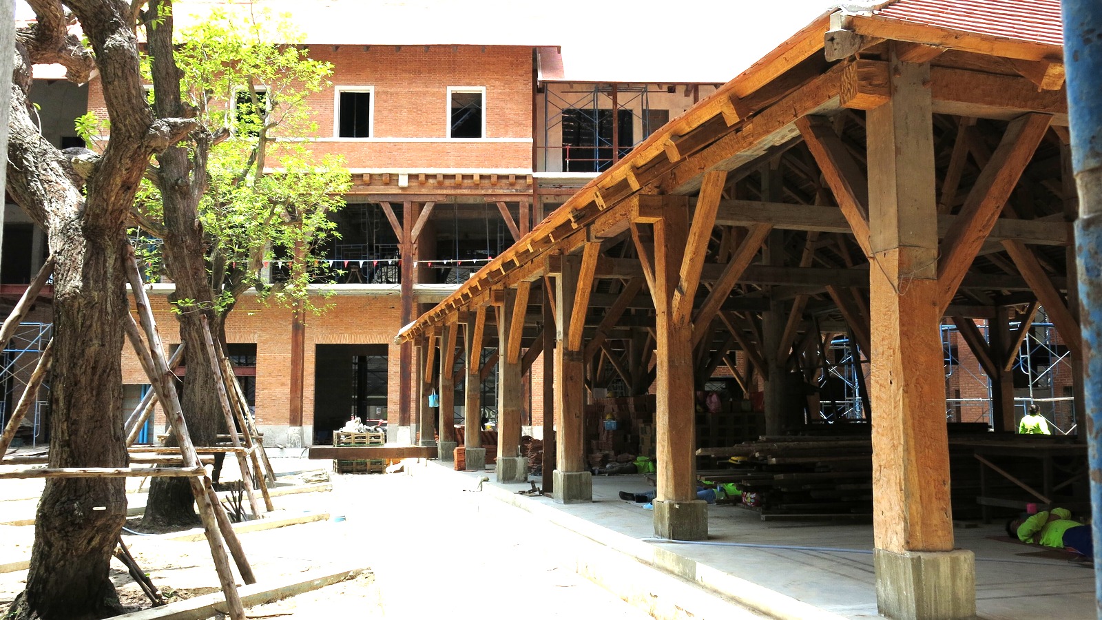 One Nimman courtyard architecture in Chiang Mai