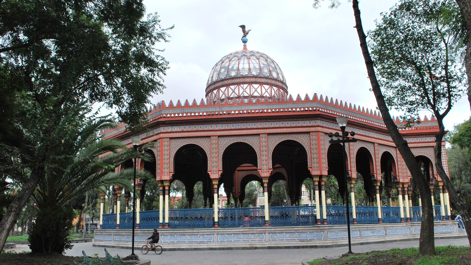 Kiosk in Santa Maria la Ribera Mexico City