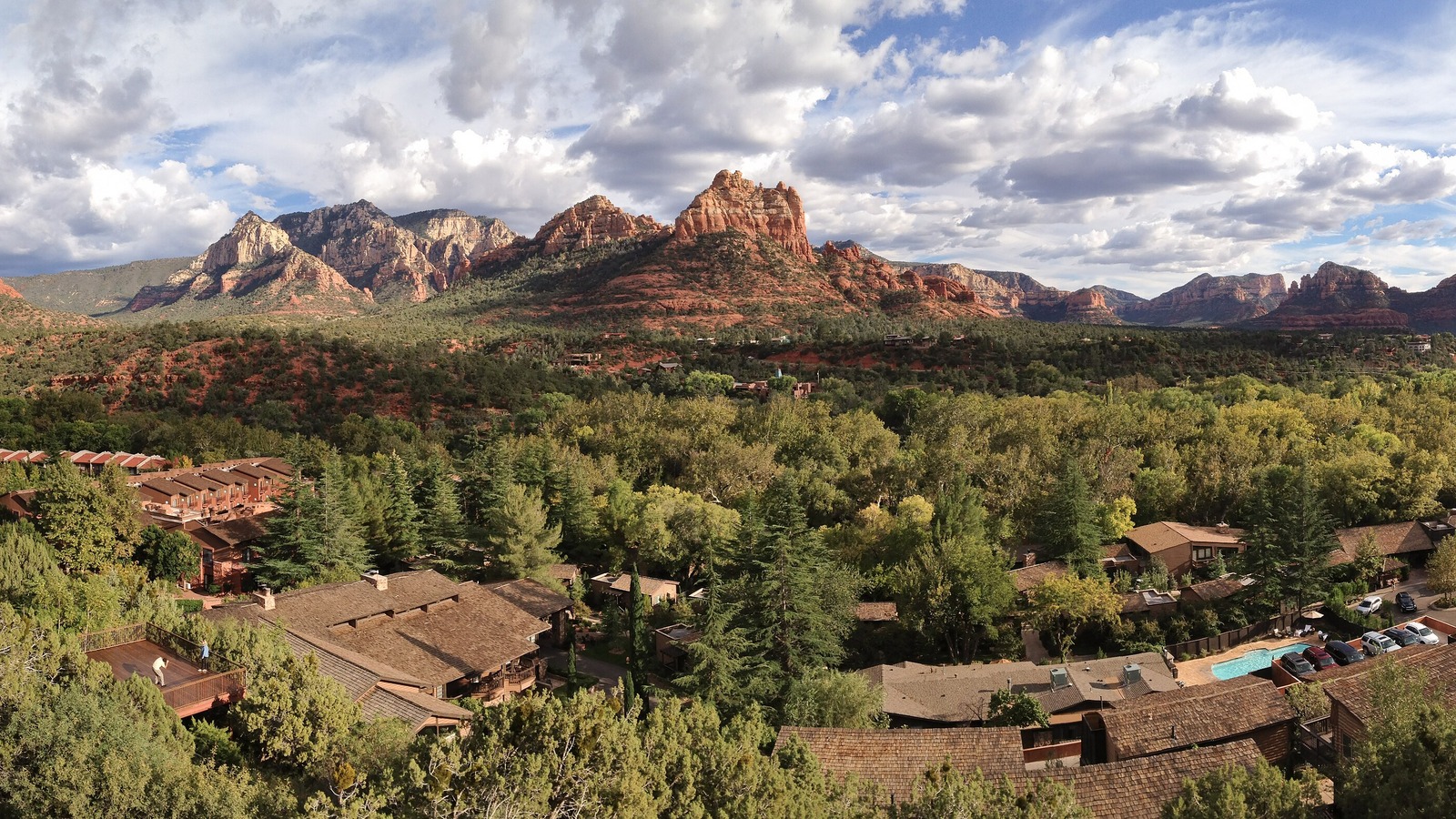 Red rock formations rising above Sedona, Arizona