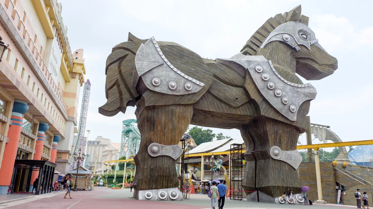 Trojan horse landmark at E-DA Theme Park