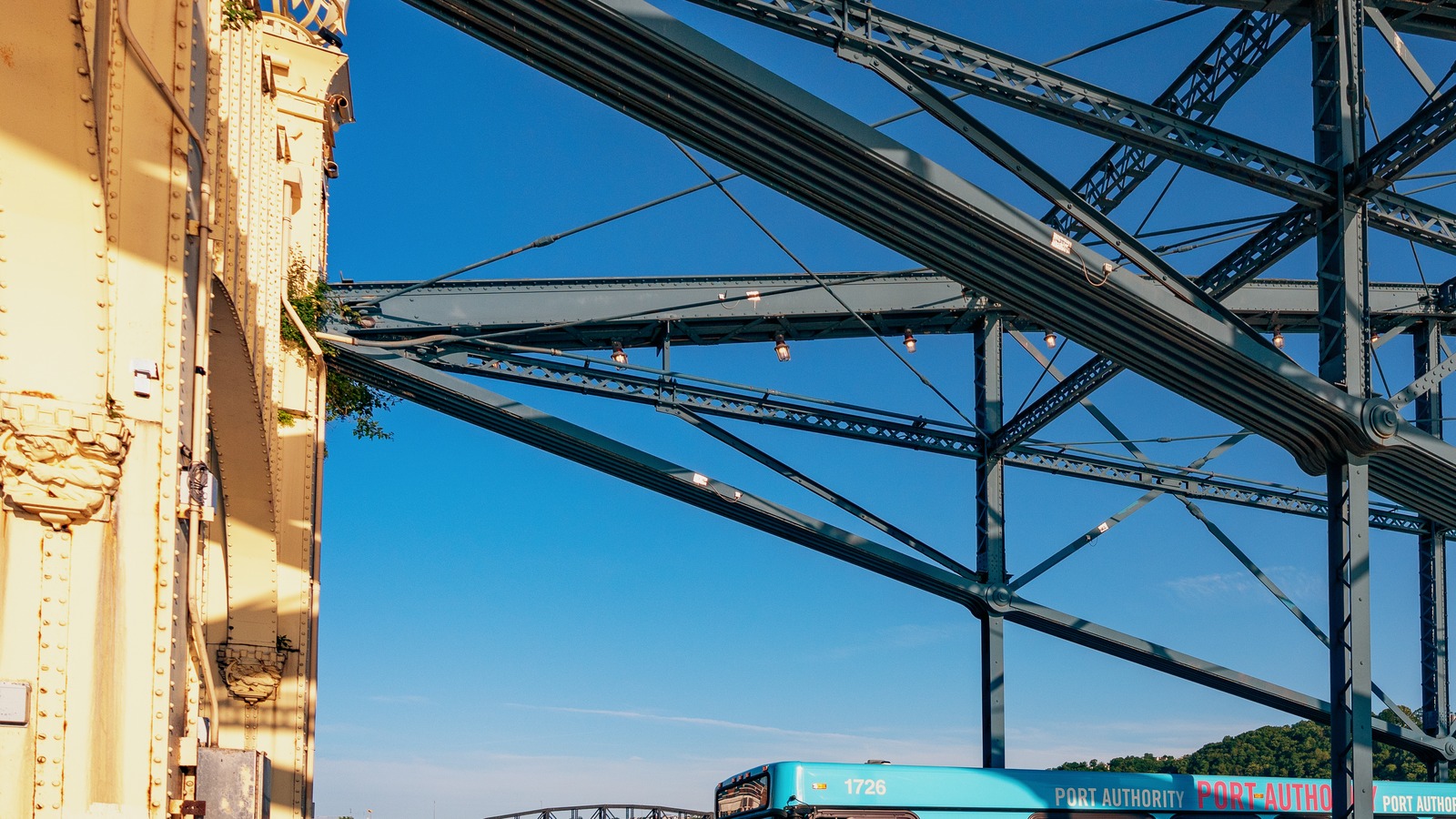 Port Authority bus on the Smithfield Street Bridge in Pittsburgh
