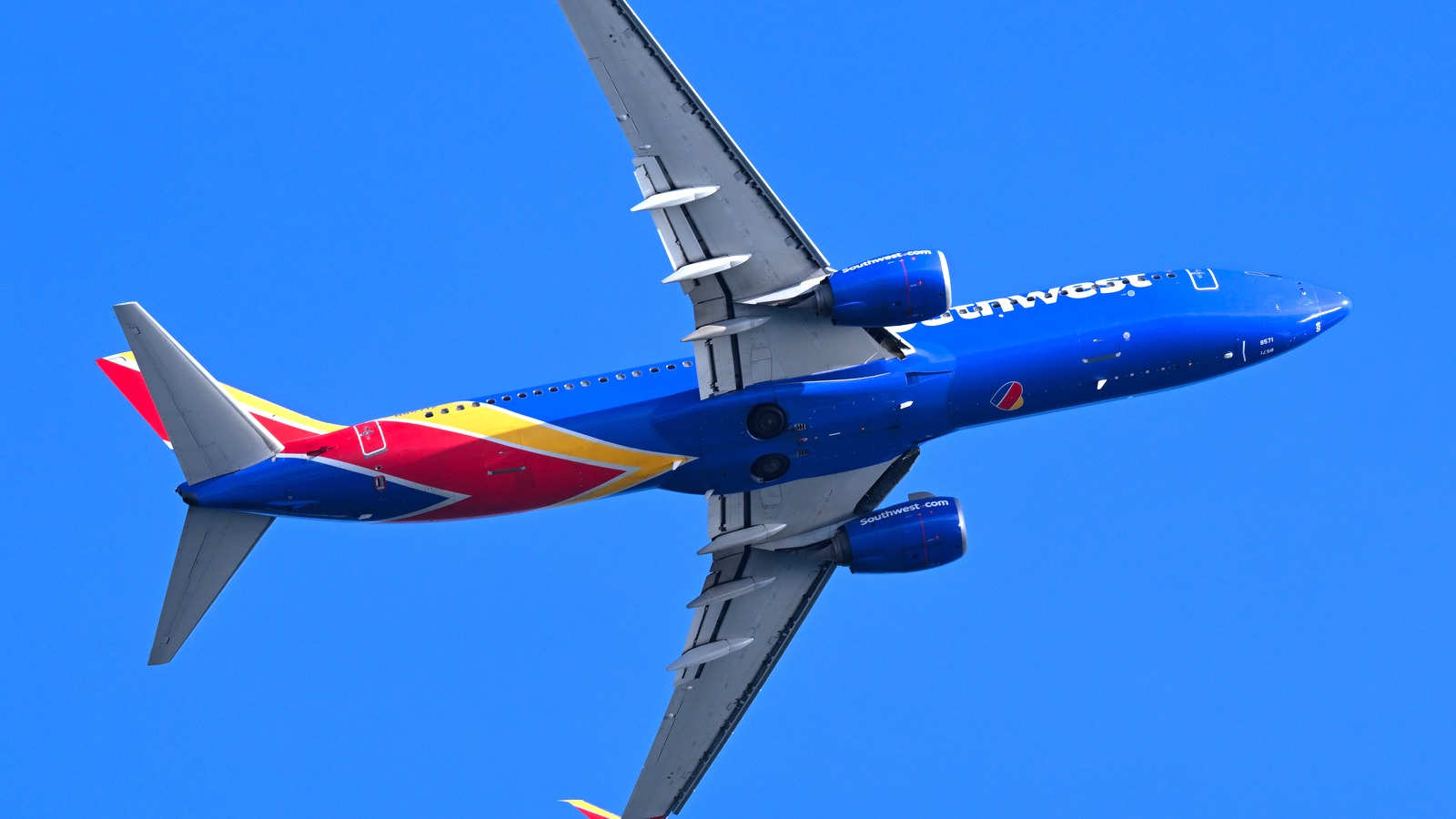 Southwest Airlines Boeing 737-800 N8571Z departing Boston Logan on December 27, 2024
