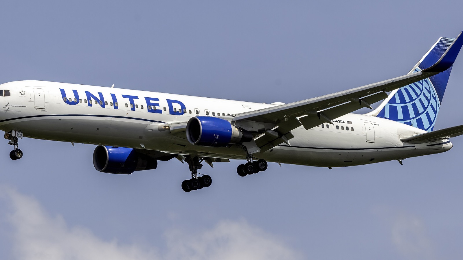 File photo of a United Airlines Boeing 767 on final approach to Washington Dulles International Airport