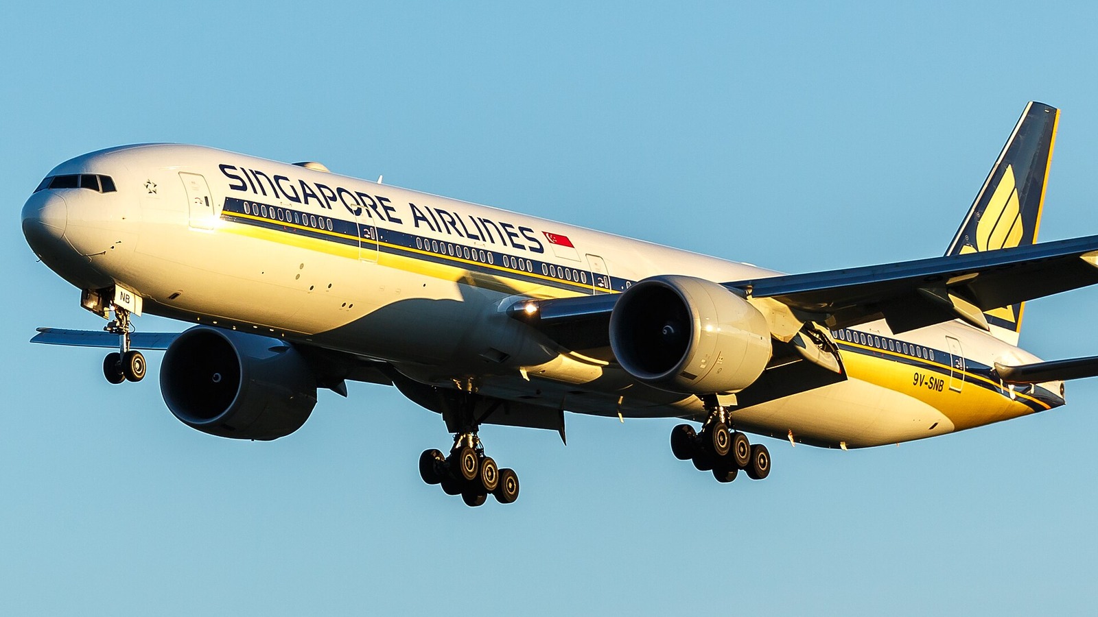 Singapore Airlines Boeing 777-300ER 9V-SNB on approach, the type that carries First Class on Jakarta flights