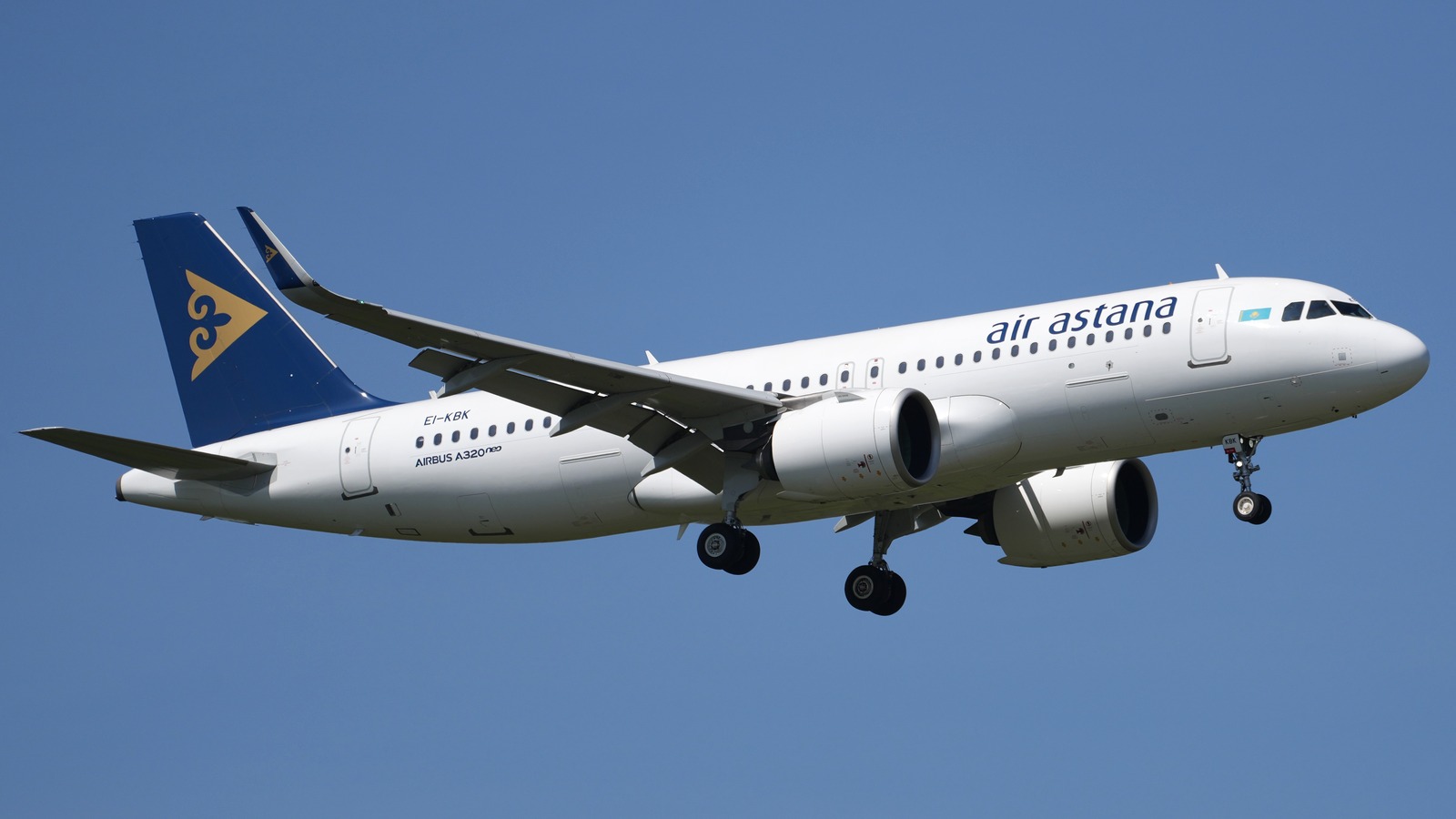 Air Astana Airbus A320neo EI-KBK approaching Frankfurt Airport on May 3, 2023