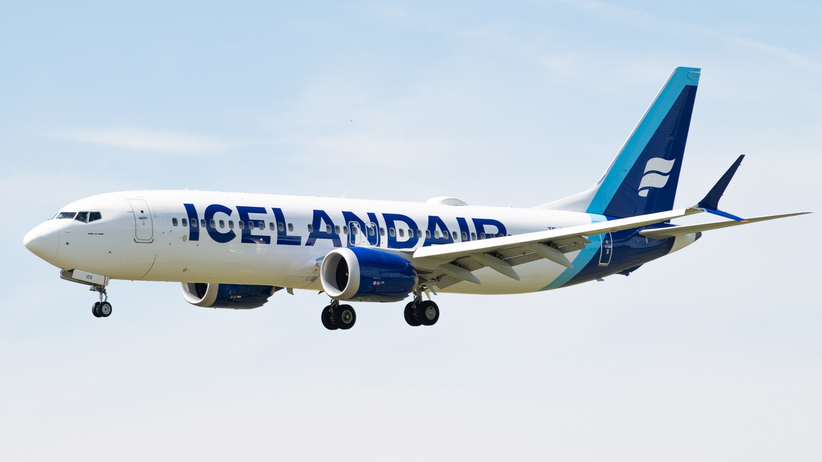Icelandair Boeing 737-8 MAX TF-ICS landing, the airline that will add St. Louis Lambert nonstops on May 14, 2027