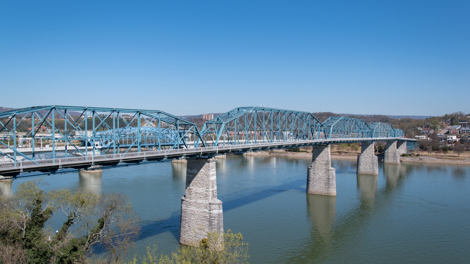 Walnut Street Bridge crossing the Tennessee River in Chattanooga before its 2025 to 2026 restoration