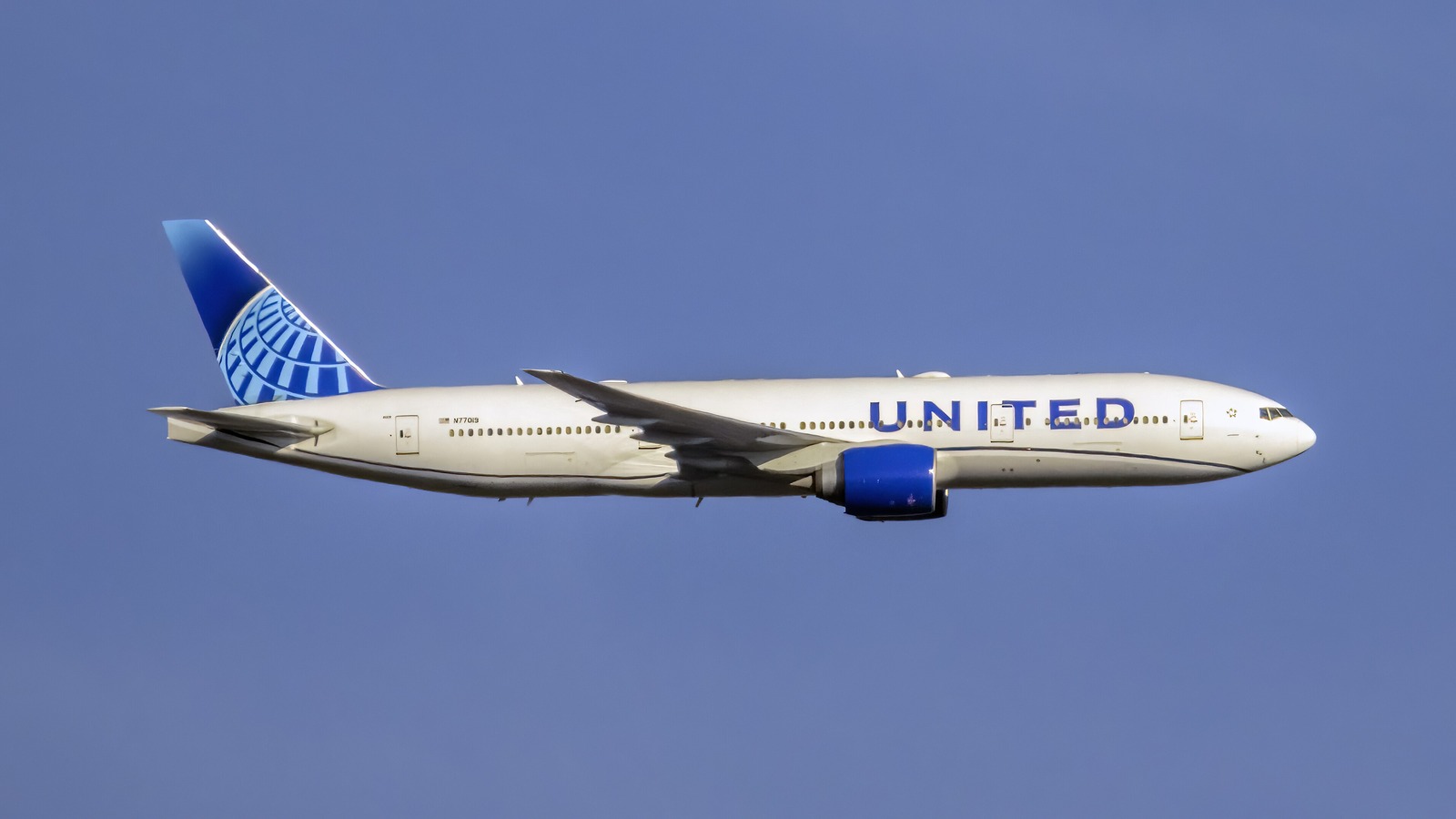 United Airlines Boeing 777-200 N77019 in flight, file photo