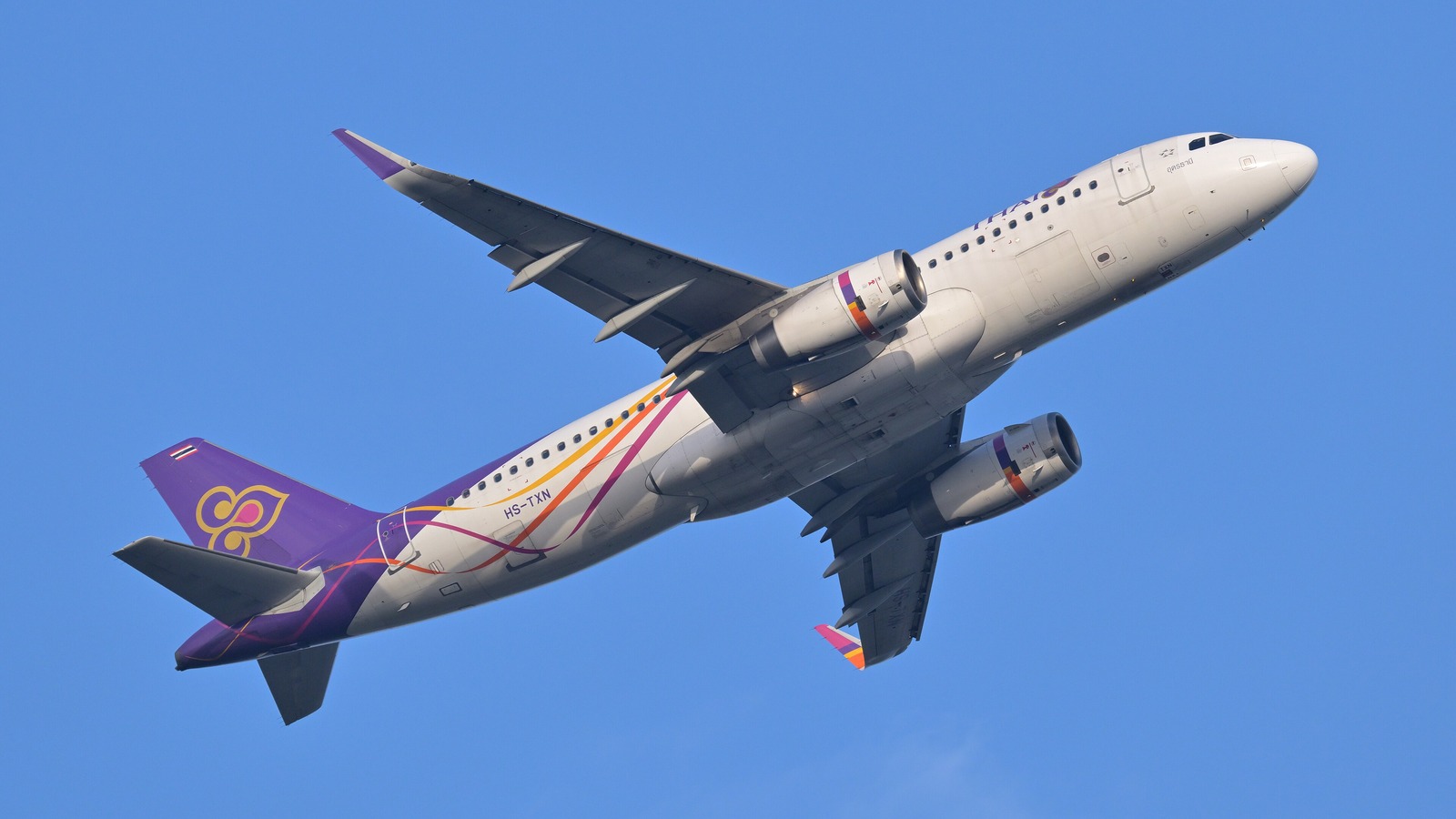 Thai Airways Airbus A320 HS-TXN climbing after departure from Taiwan Taoyuan, file photo